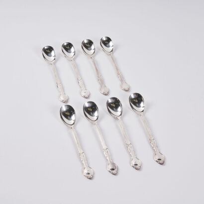 A Set Of 8 Grosvenor Gainsborough Teaspoons