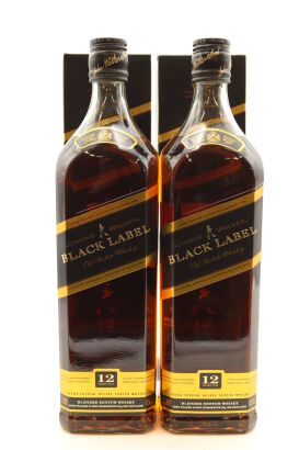 (2) Johnnie Walker Black Label 12 Year Old Blended Scotch Whisky, 43% ABV, 1000ml