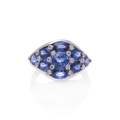 18ct White Gold Sapphire Ring