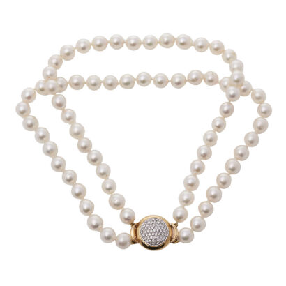 Pearl Necklace with Diamond Set Clasp