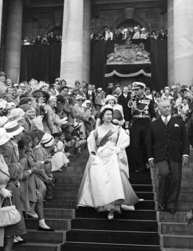 Queen Elizabeth opens New Zealand Parliament in Wellington with Rt. Hon. Keith Holyoake, the Prime Minister