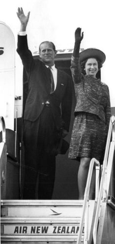 The Queen and the Duke of Edinburgh leaving Auckland for Sydney