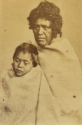 FOY BROS, THAMES Portrait of Māori woman and child wrapped in kakahu