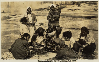 REAL PHOTO POST CARD, AUCKLAND Maoris [sic] washing in Hot Pool, Rotorua