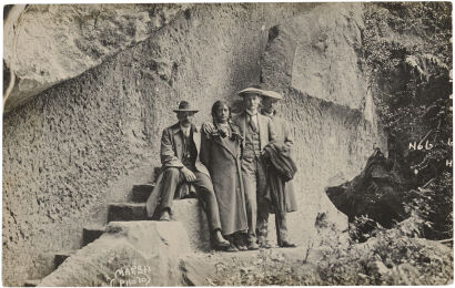 REAL PHOTO POST CARD / MARSH Hinemoa Steps, Okere, Rotorua