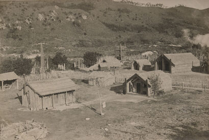 UNKNOWN PHOTOGRAPHER Maori village (possibly Model Pā, Whakarewarewa)