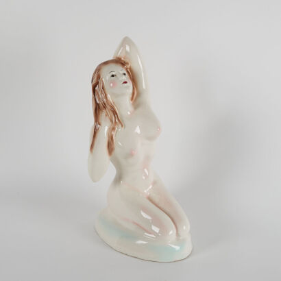 An Impressive Feminine Ceramic