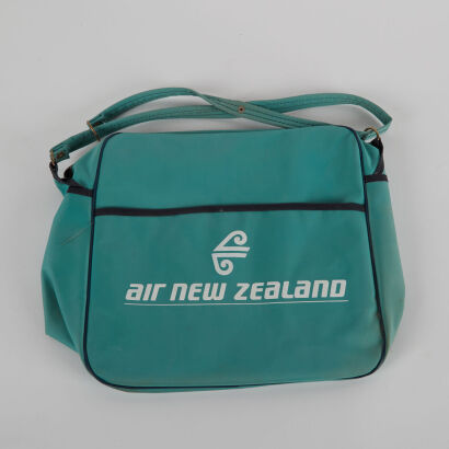 A Vintage Air New Zealand Travel Bag