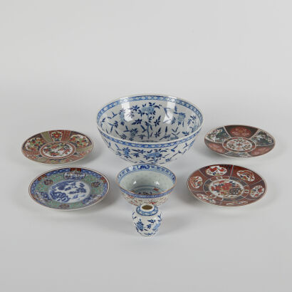 A Group of Chinese Blue and White Bowls and Jar & A Set of Four Imari Plates