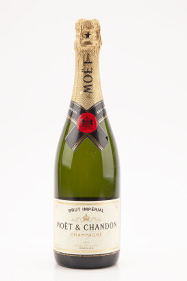 (1) Moet & Chandon Brut Imperial