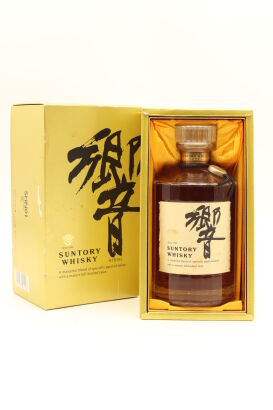 (1) Hibiki 17 Year Old Whisky 70cl 43% ABV, 750ml (Old Version Golden Package)