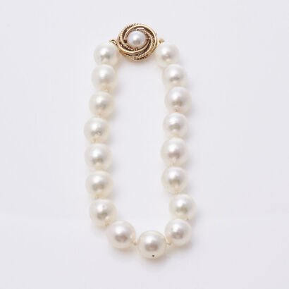 Pearl Bracelet