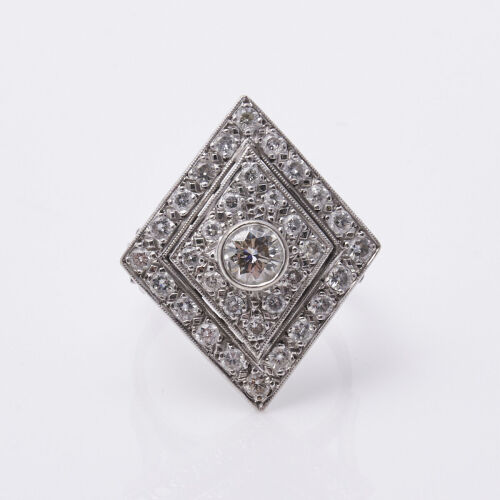 18ct Traditional Diamond Cluster Ring