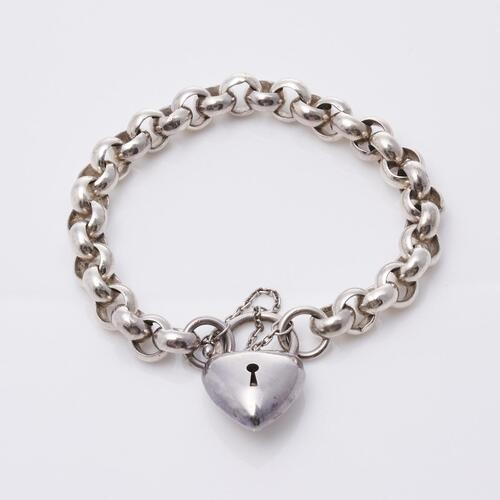 Silver Belcher Bracelet with Puff heart Padlock