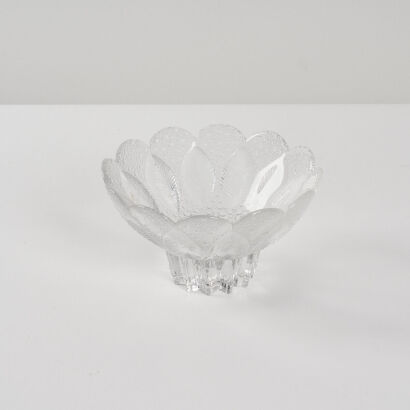 An Art Glass Bowl