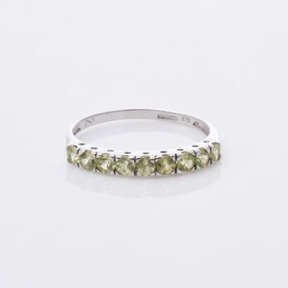 9ct White Gold Sphene Ring