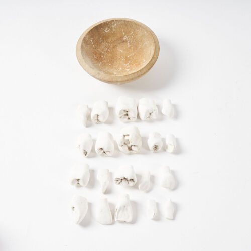 A Set Of 25 Vintage Ceramic Teeth