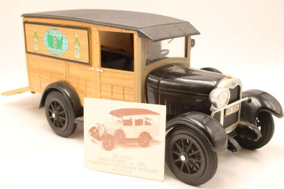 (1) Jim Beam 1929 Ford Model A Woody Wagon Station Wagon Decanter