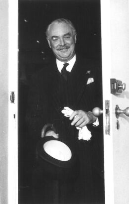 JOHN B TURNER Sir Bernard Fergusson, Wellington