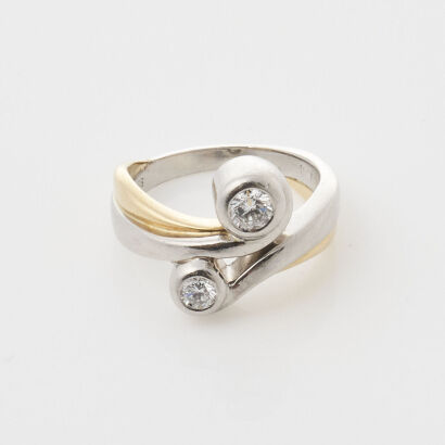 18ct Yellow & White Gold, Goldsmiths Gallery Diamond Ring