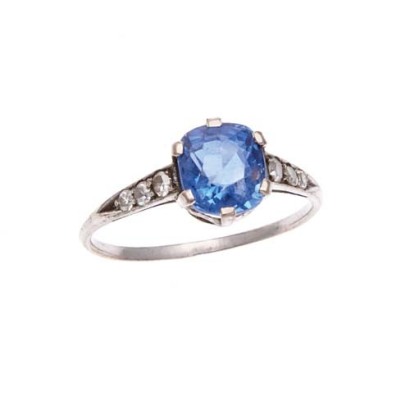 14ct Antique Sapphire and Diamond Ring *