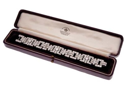A Highly Important Art Deco 21.90ct Bracelet *