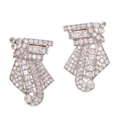 An Art Deco Double Clip Diamond Brooch *