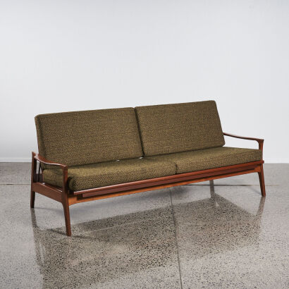 An Original Airest Daybed In Like New Condition