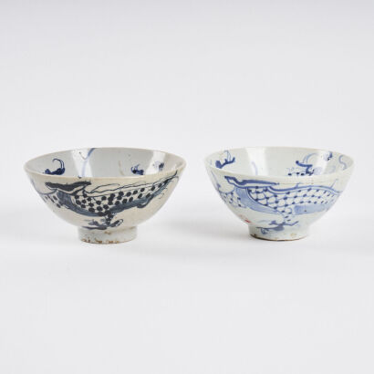A Set of Two Late Ming/ Early Qing-Dynasty Blue and White 'Dragon' Bowls