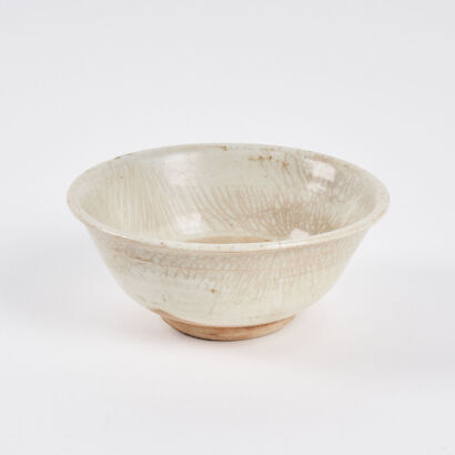 A Chinese Yuan/Ming-Dynasty White-Glazed Bowl