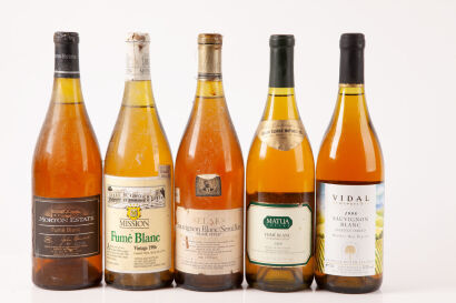Five bottles of New Zealand Sauvignon blanc in a Fume Blanc Style in one lot