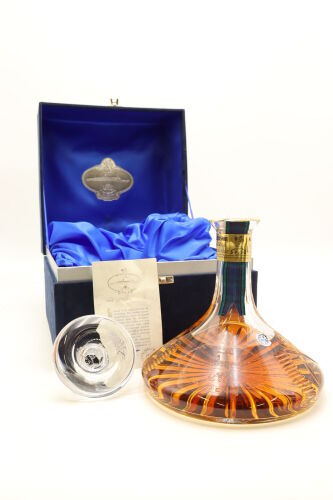 (1) Auchentoshan QE2 Ships Decanter 12 Year Old Single Malt Scotch Whisky, Lowlands, 43% ABV, 1000ml