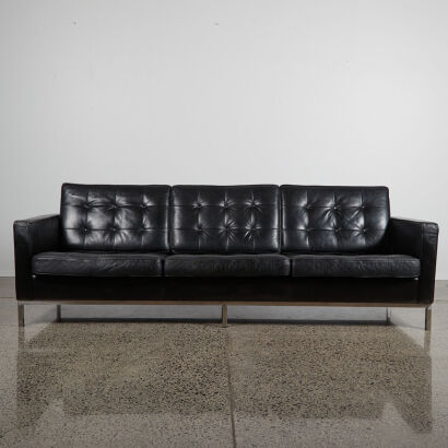 A Florence Knoll 3-4 Seater Style Couch