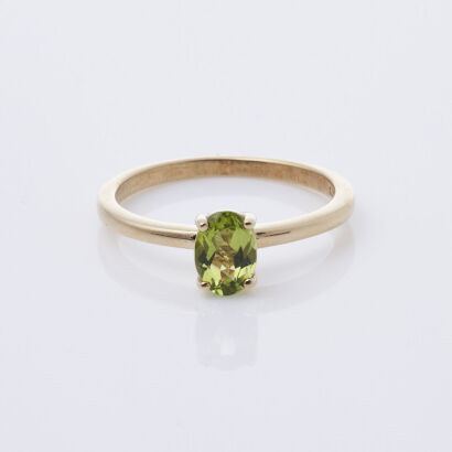 9ct Yellow Gold Peridot Ring