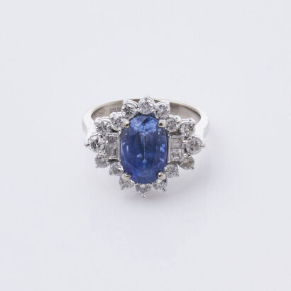 18ct Sapphire and Diamond Vintage Ring