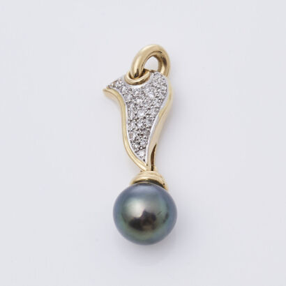 18ct Yellow Gold South Seas Pearl and Diamond Pendant