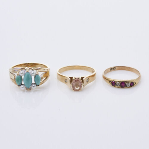 Collection of Three 18ct Gold Rings.