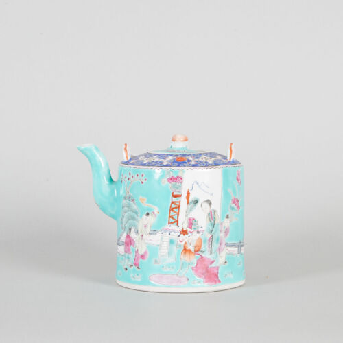 A Chinese Qing-Dynasty Tongzhi Period Famille Rose 'Figural' Teapot