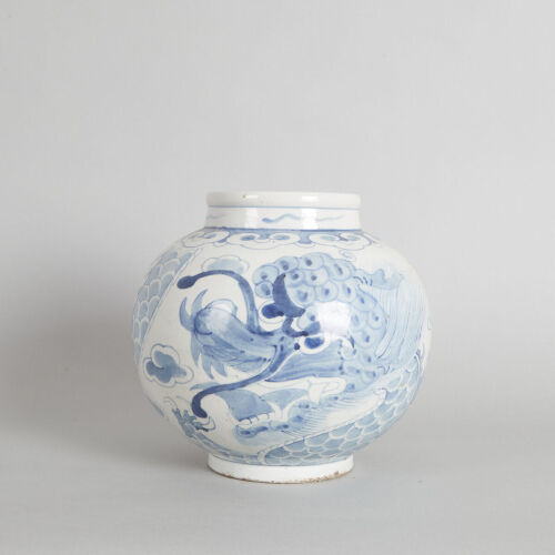 A Korean 19th Century Blue and White 'Dragon' Jar
