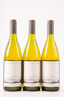 (3) 2005 Cloudy Bay Sauvignon Blanc, Marlborough