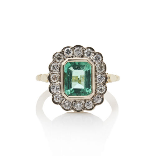 18ct Yellow Gold, Emerald Cluster ring of 2.05 cts.