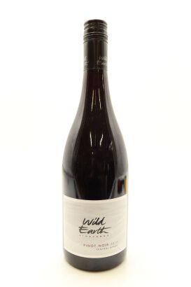 (1) 2010 Wild Earth Pinot Noir, Central Otago