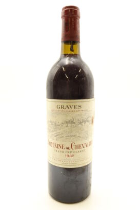 (1) 1982 Domaine de Chevalier, Pessac-Leognan