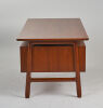 An Omann Jun Model 75 Executive Desk - 4