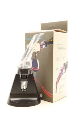 (1) Casual Olecranon Decanter Drainage Device (GB)