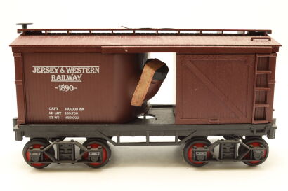 (1) Jim Beam Bourbon Whisky 1983 Jersey & Western Railway Boxcar Decanter, 80 proof, 100 months, 750ml