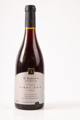 (1) 1994 Te Kairanga Pinot Noir, Martinborough