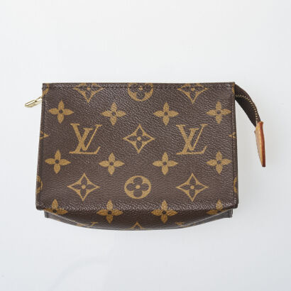 Louis Vuitton Monogram Toiletry 15 Cosmetic Pouch