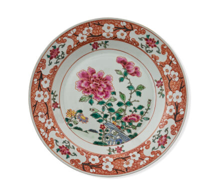 A Chinese Famille Rose Plate Depicting Flowers