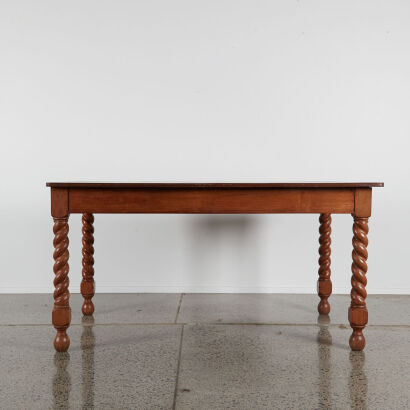 An Early 1900s Antique Dutch Teak Extendable Dining Table By N.V Tokohandel